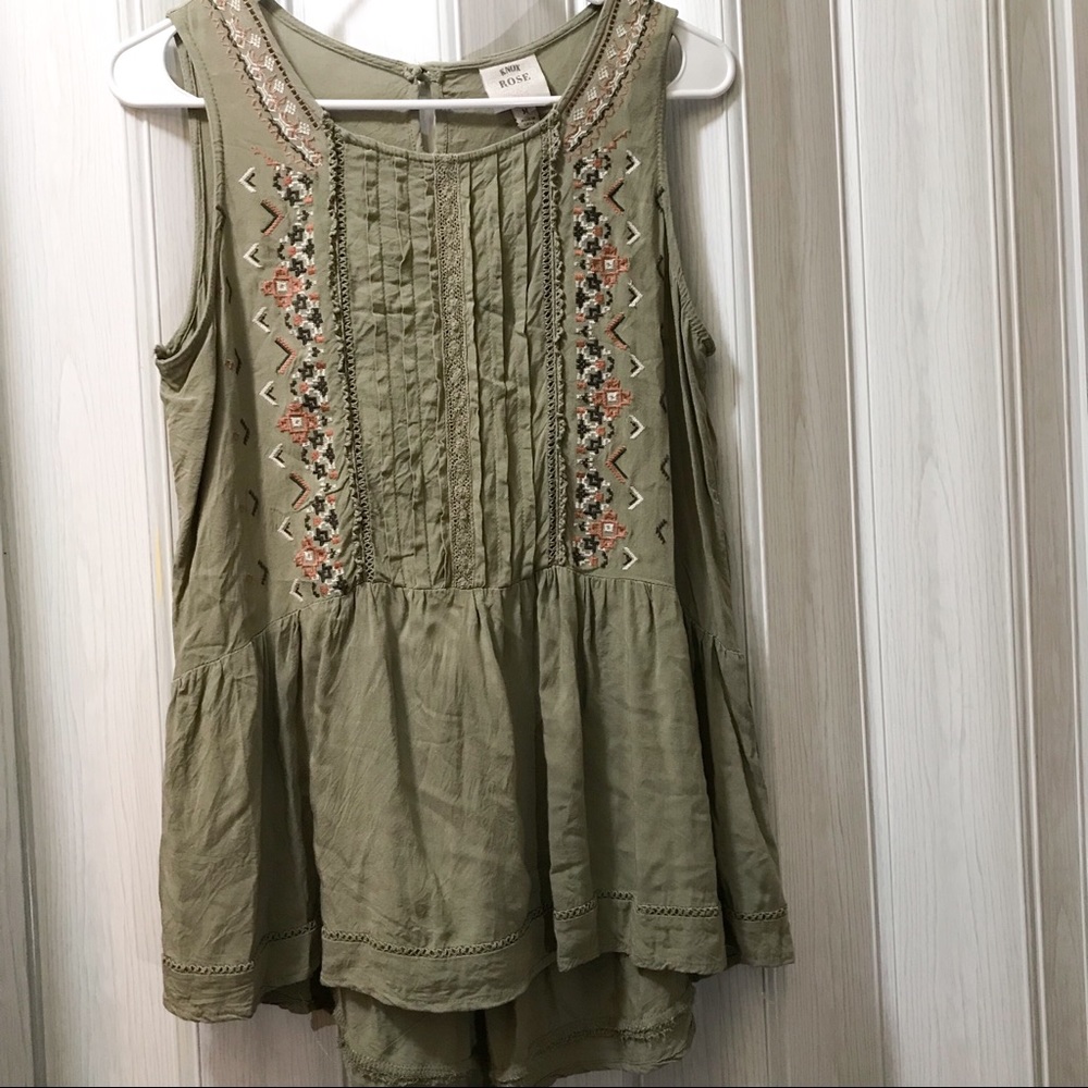 Knox Rose Sleeveless Blouse